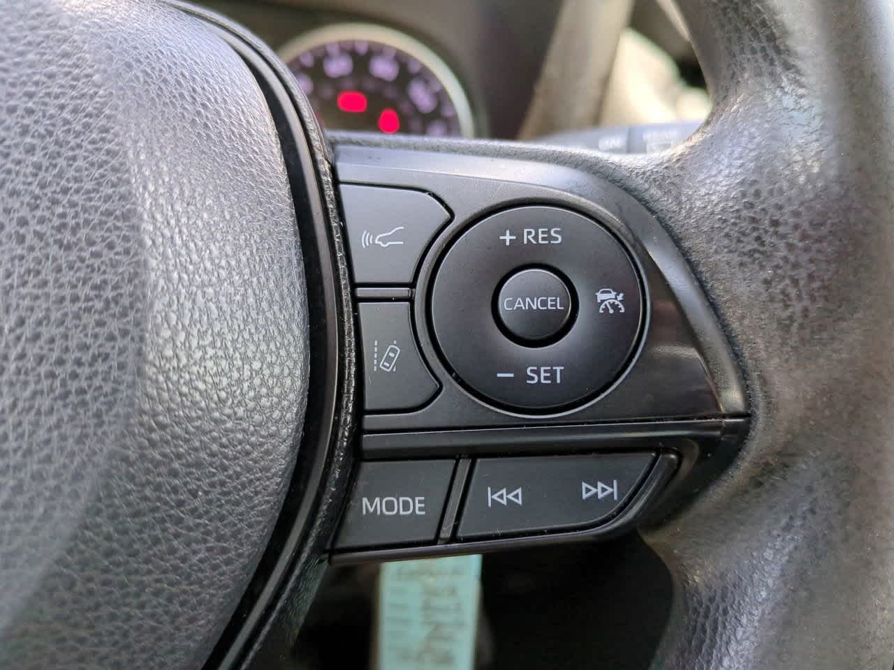 2019 Toyota RAV4 LE 23