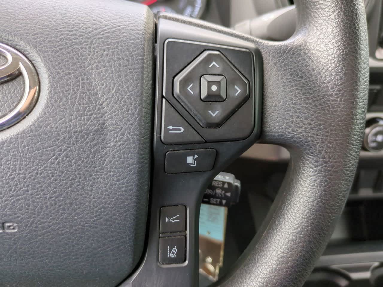 Thumbnail: 2020 Toyota Tacoma - 23