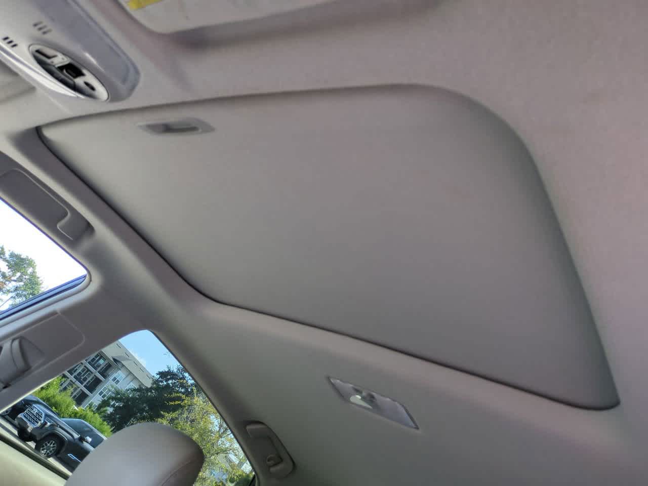 Thumbnail: 2010 Toyota Prius - 19
