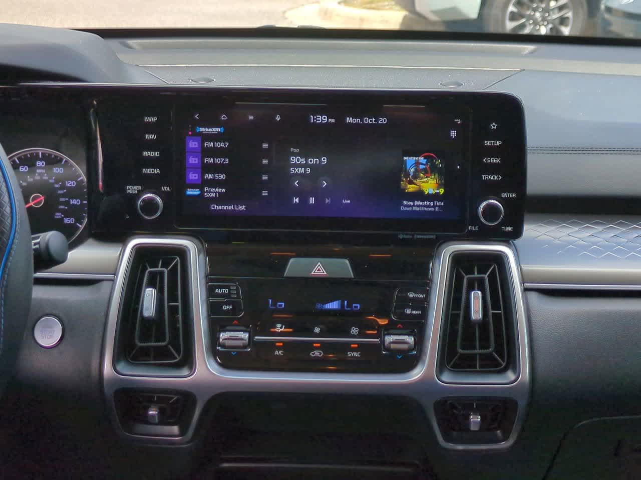 Thumbnail: 2022 Kia Sorento - 17