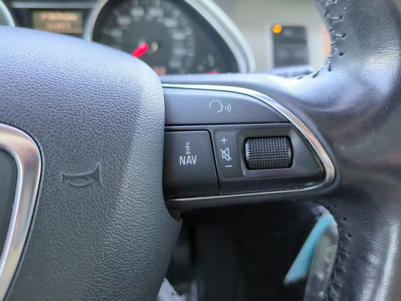 Thumbnail: 2013 Audi Q7 - 25