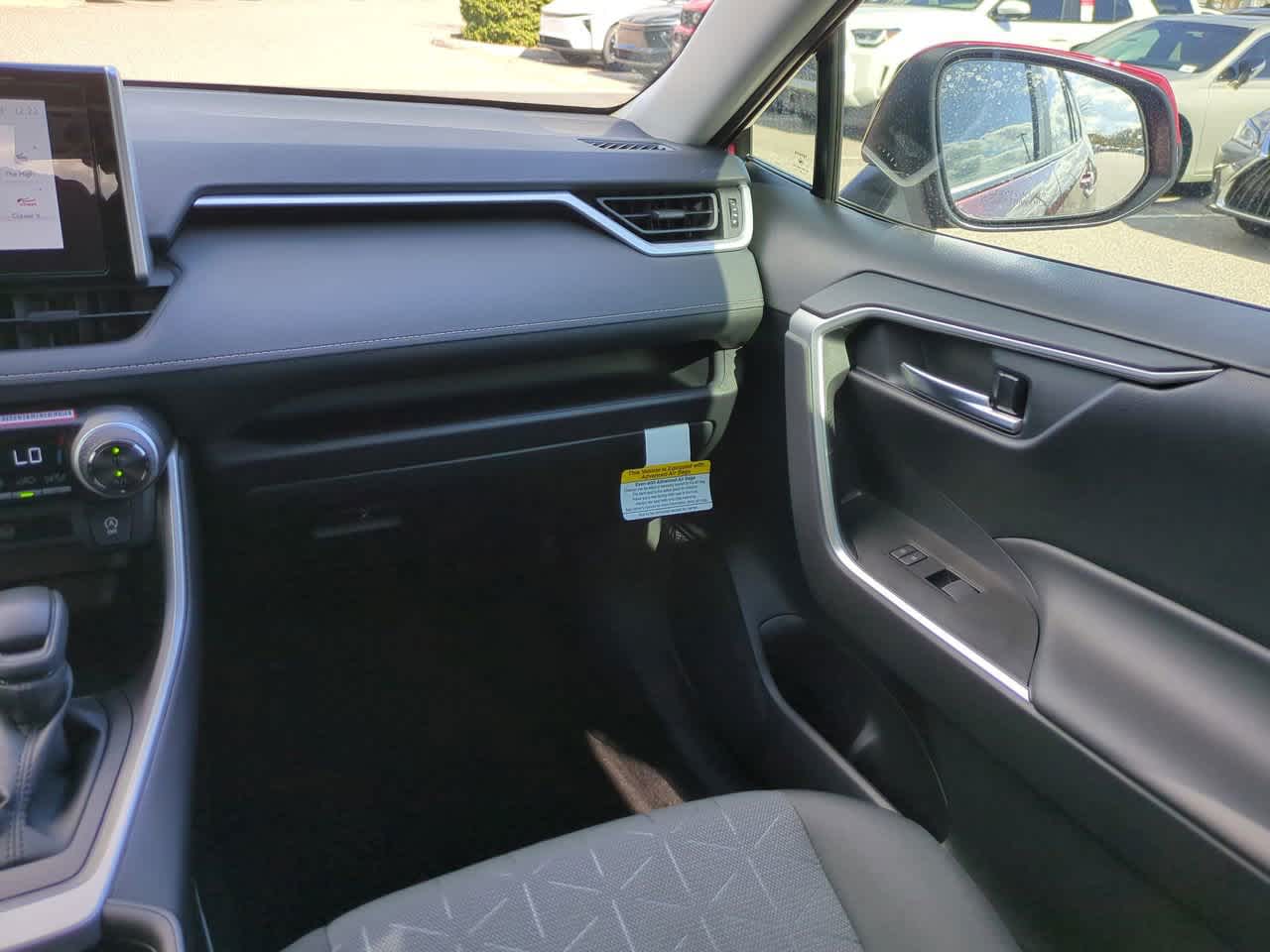 Thumbnail: 2025 Toyota RAV4 - 16