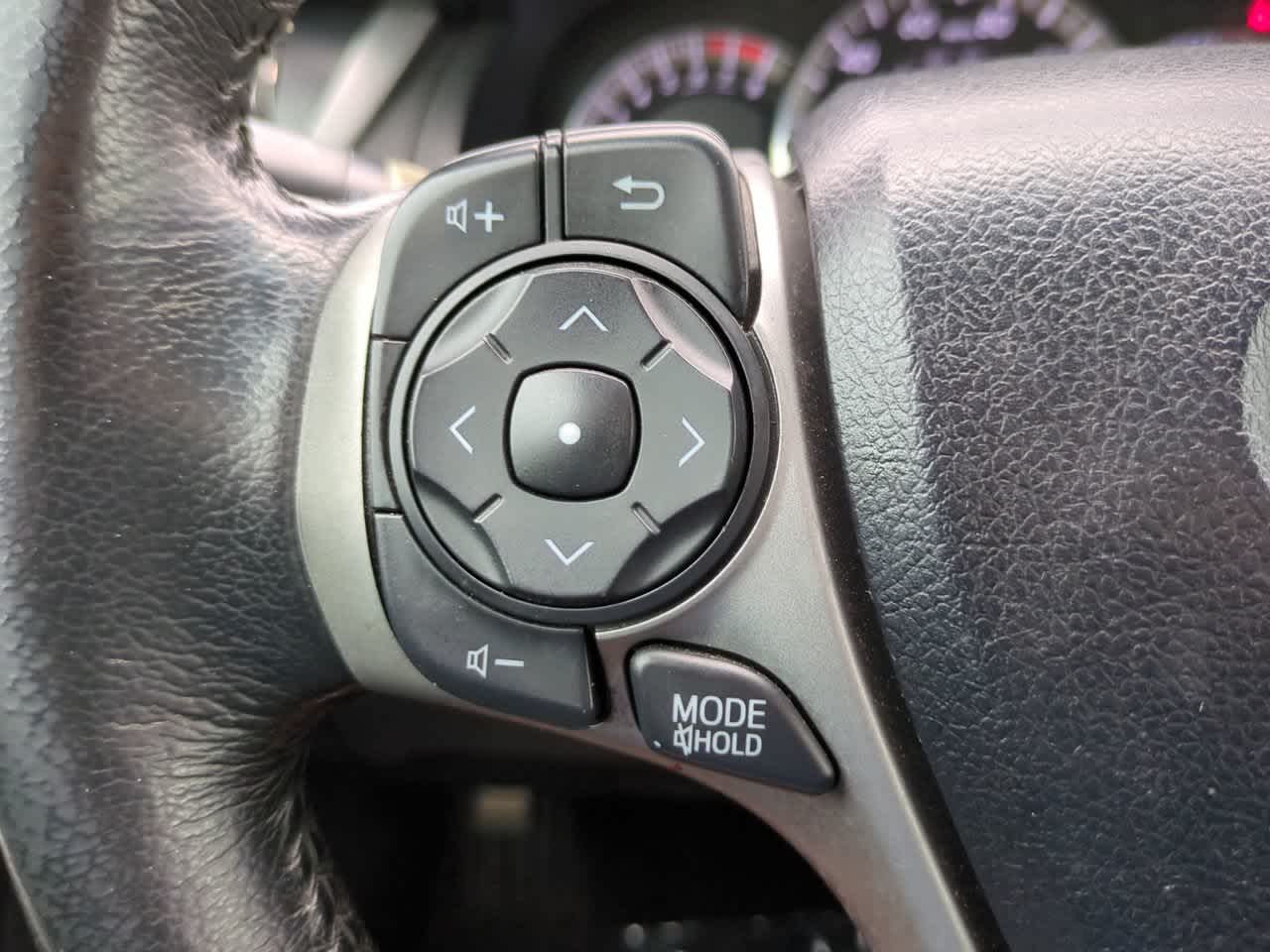 Thumbnail: 2012 Toyota Camry - 21