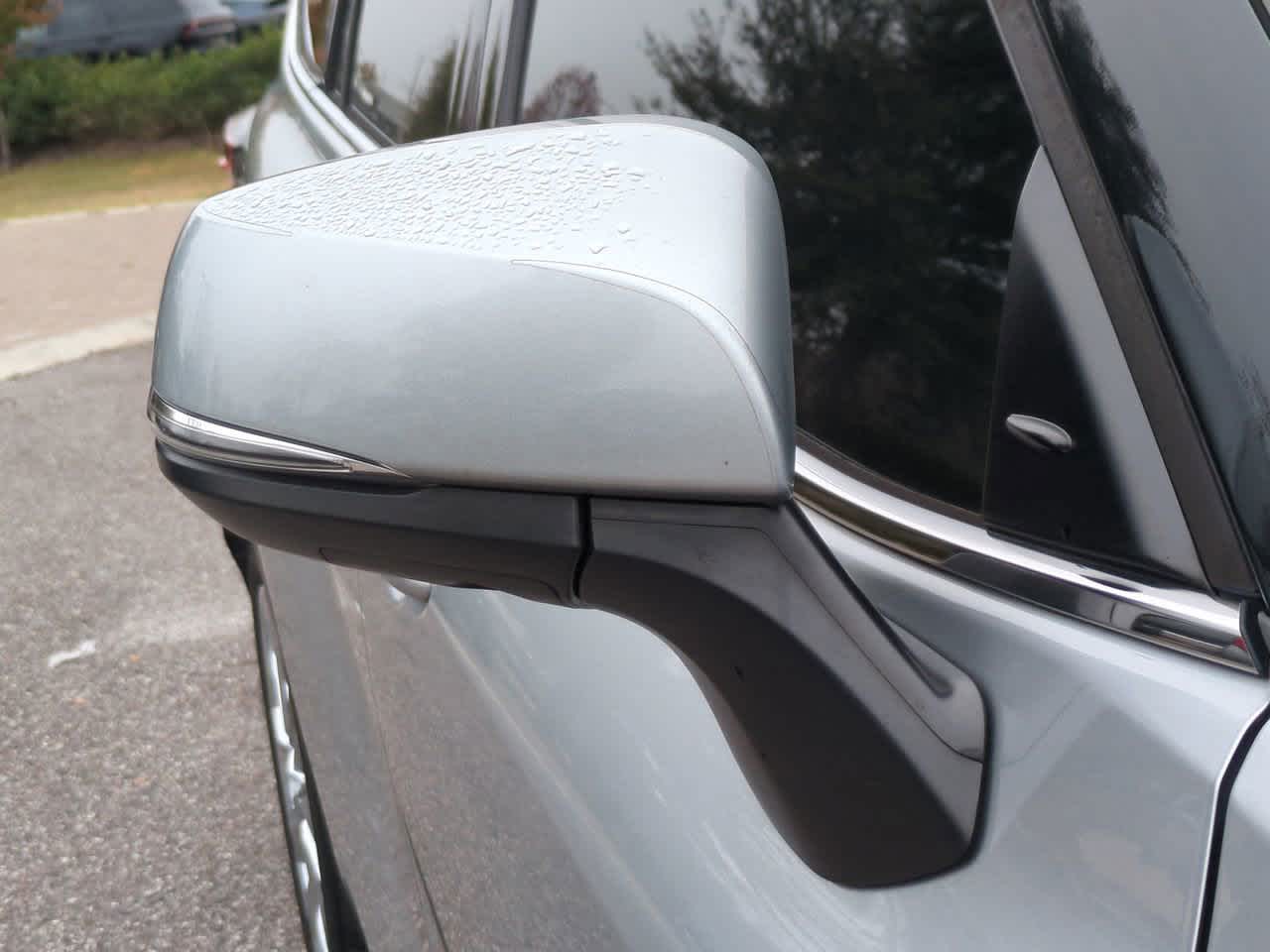 Thumbnail: 2023 Toyota Highlander - 12