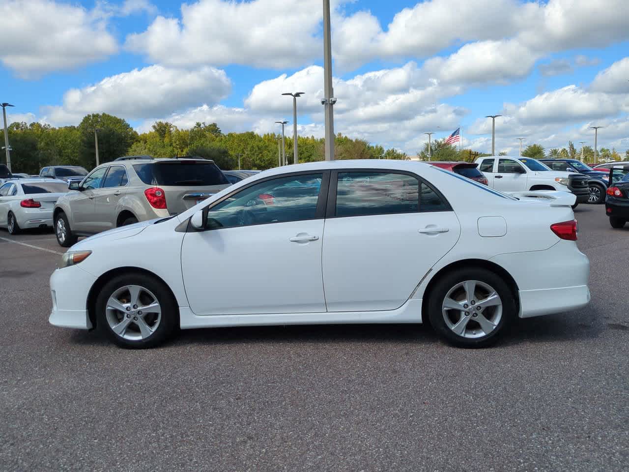 Thumbnail: 2011 Toyota Corolla - 3