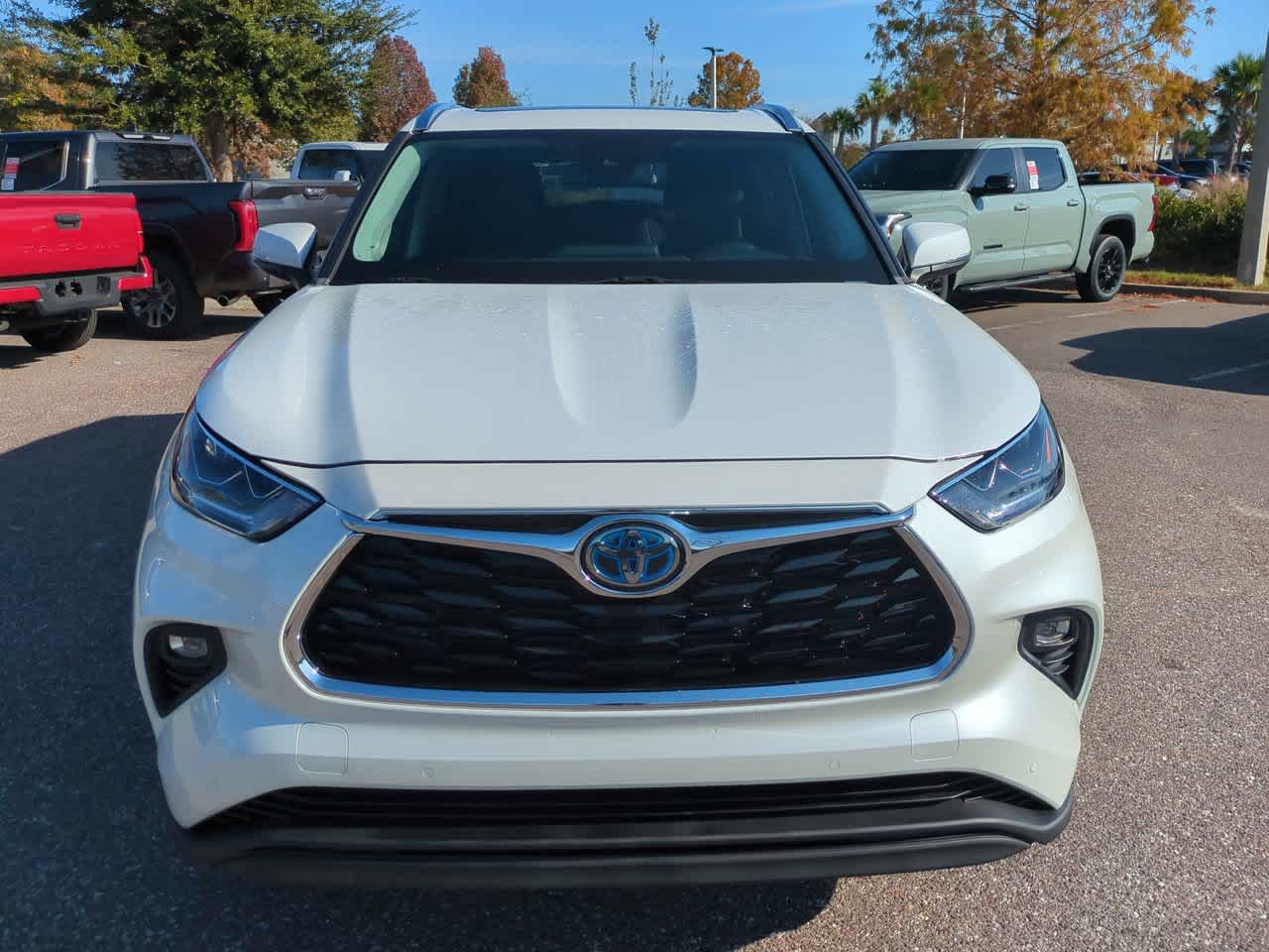 Thumbnail: 2022 Toyota Highlander - 9