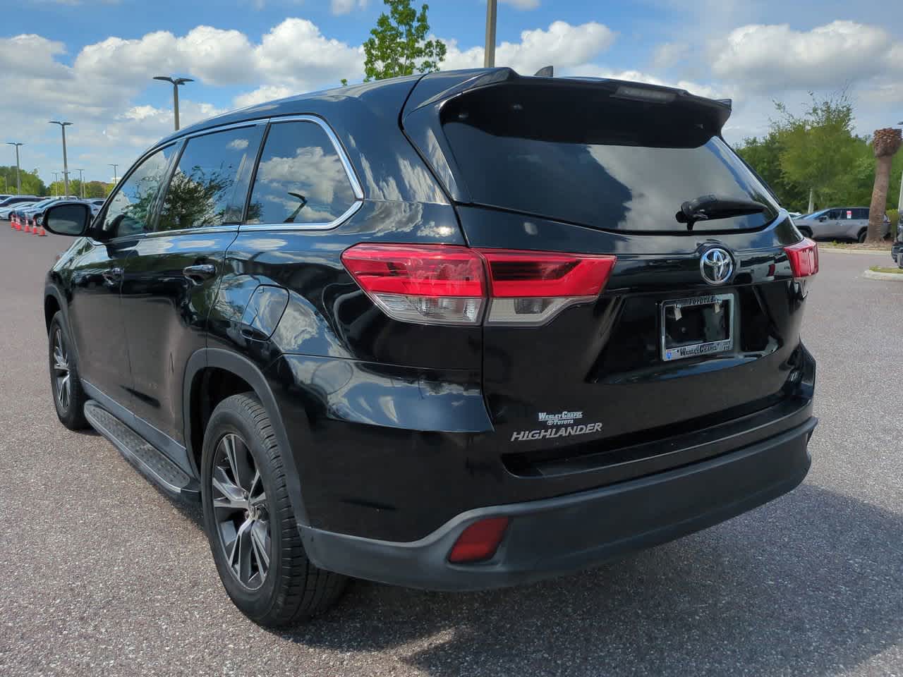 Thumbnail: 2019 Toyota Highlander - 4