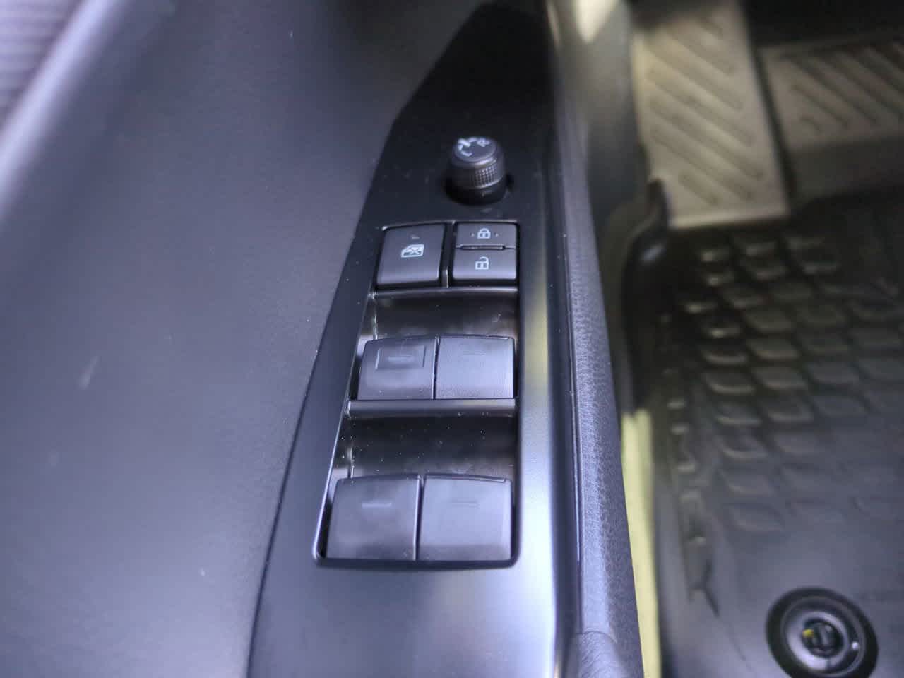 Thumbnail: 2025 Toyota Camry - 21