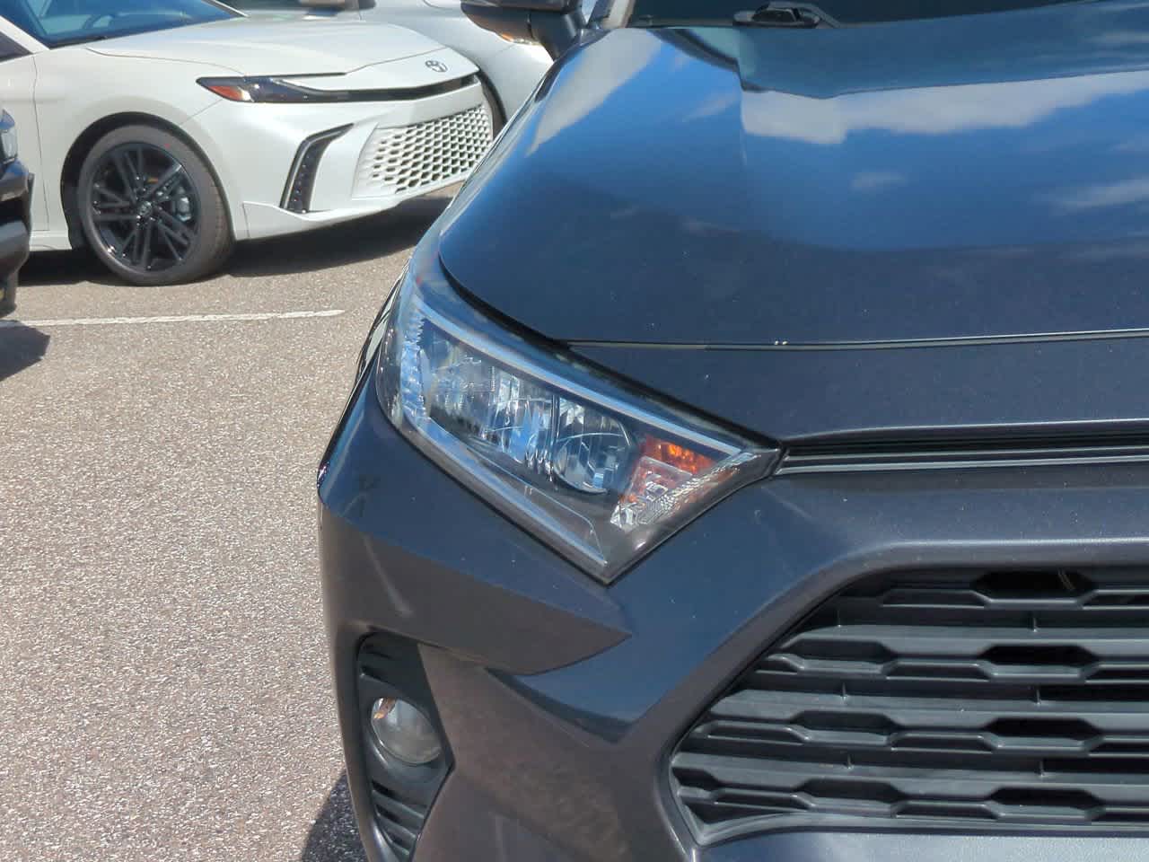 Thumbnail: 2019 Toyota RAV4 - 10