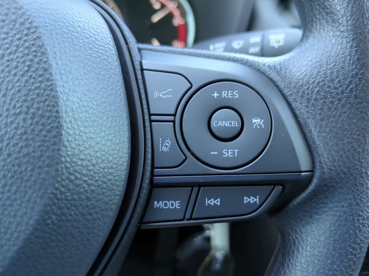 Thumbnail: 2025 Toyota RAV4 - 23