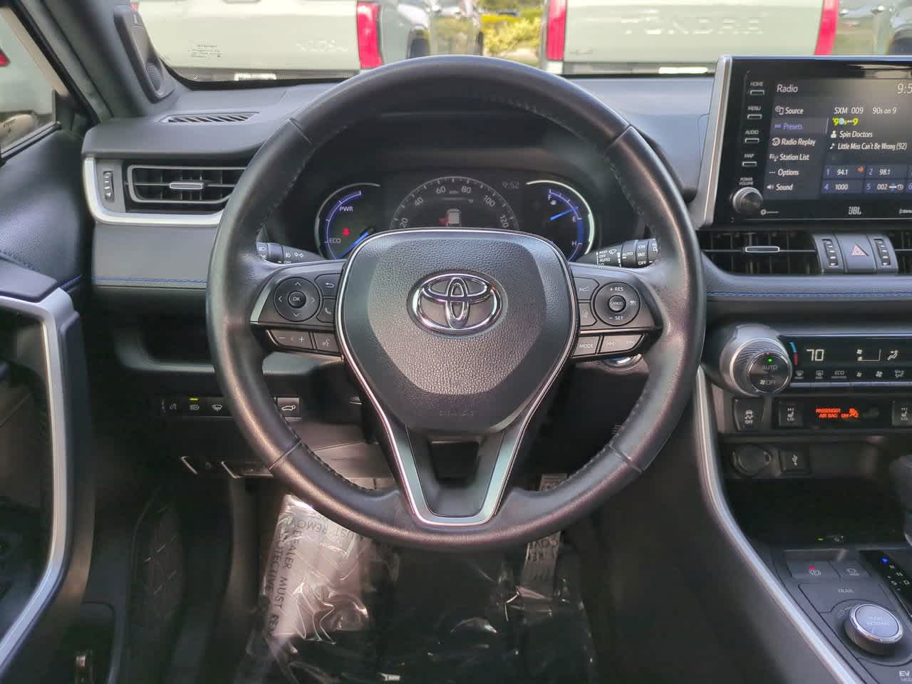 Thumbnail: 2020 Toyota RAV4 - 15