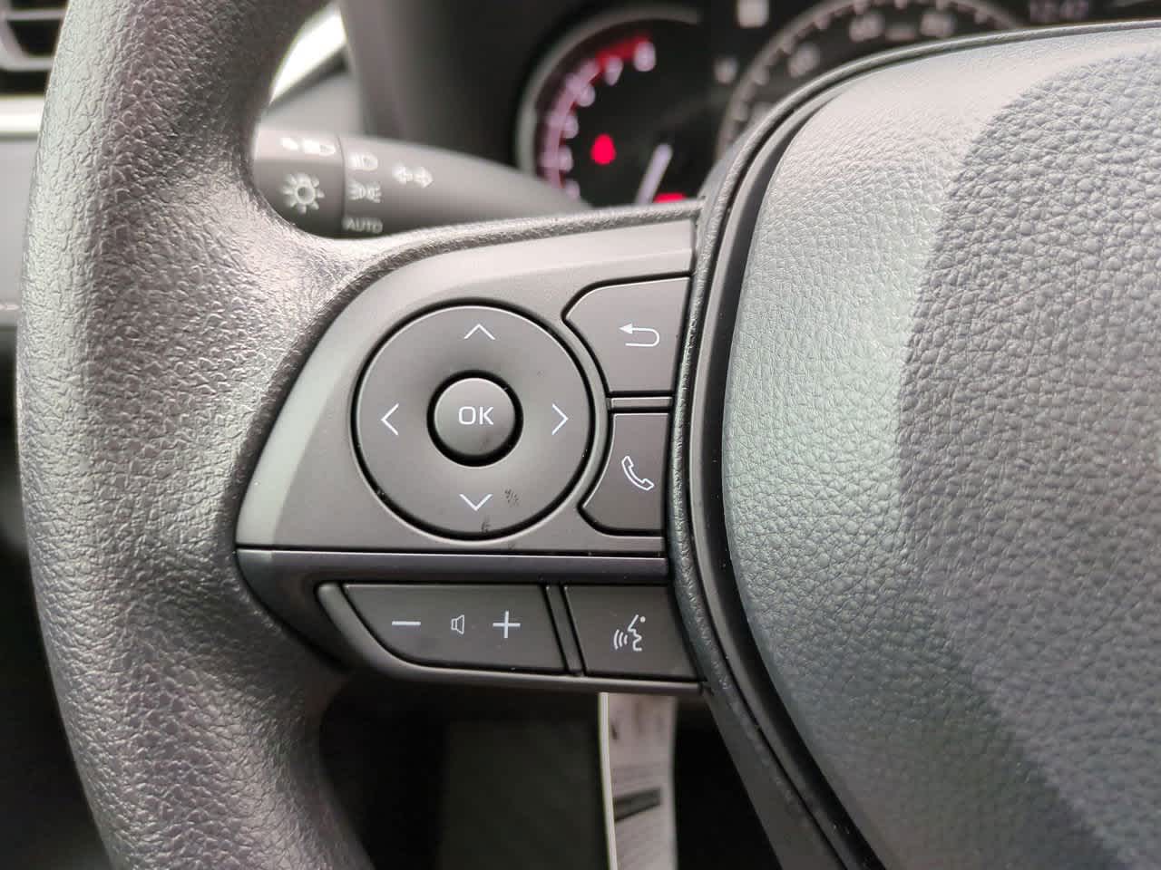 Thumbnail: 2025 Toyota RAV4 - 22