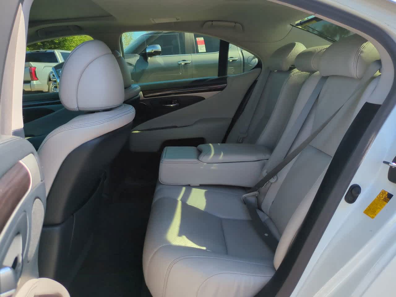 Thumbnail: 2014 Lexus LS - 13