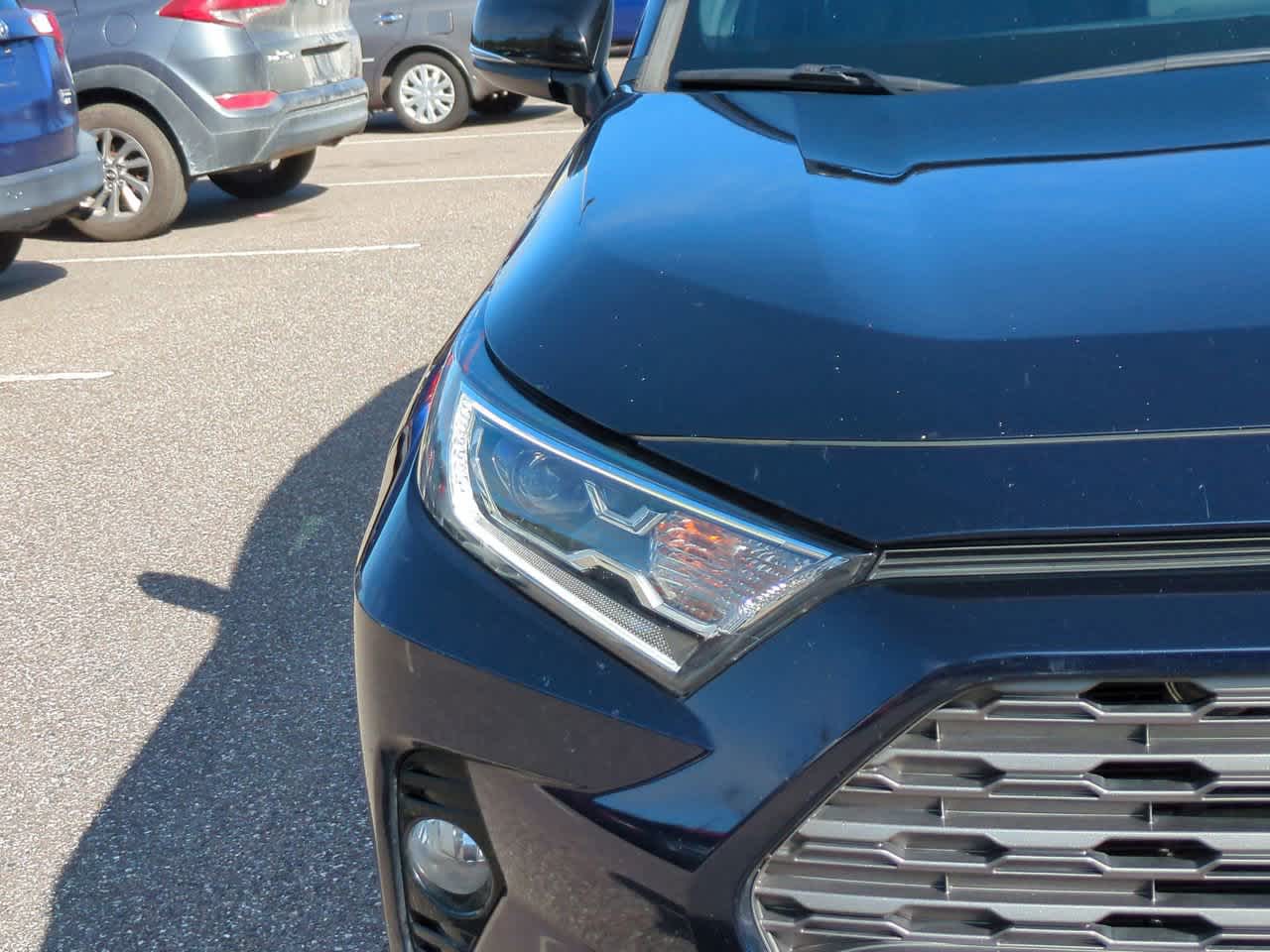 Thumbnail: 2020 Toyota RAV4 - 10