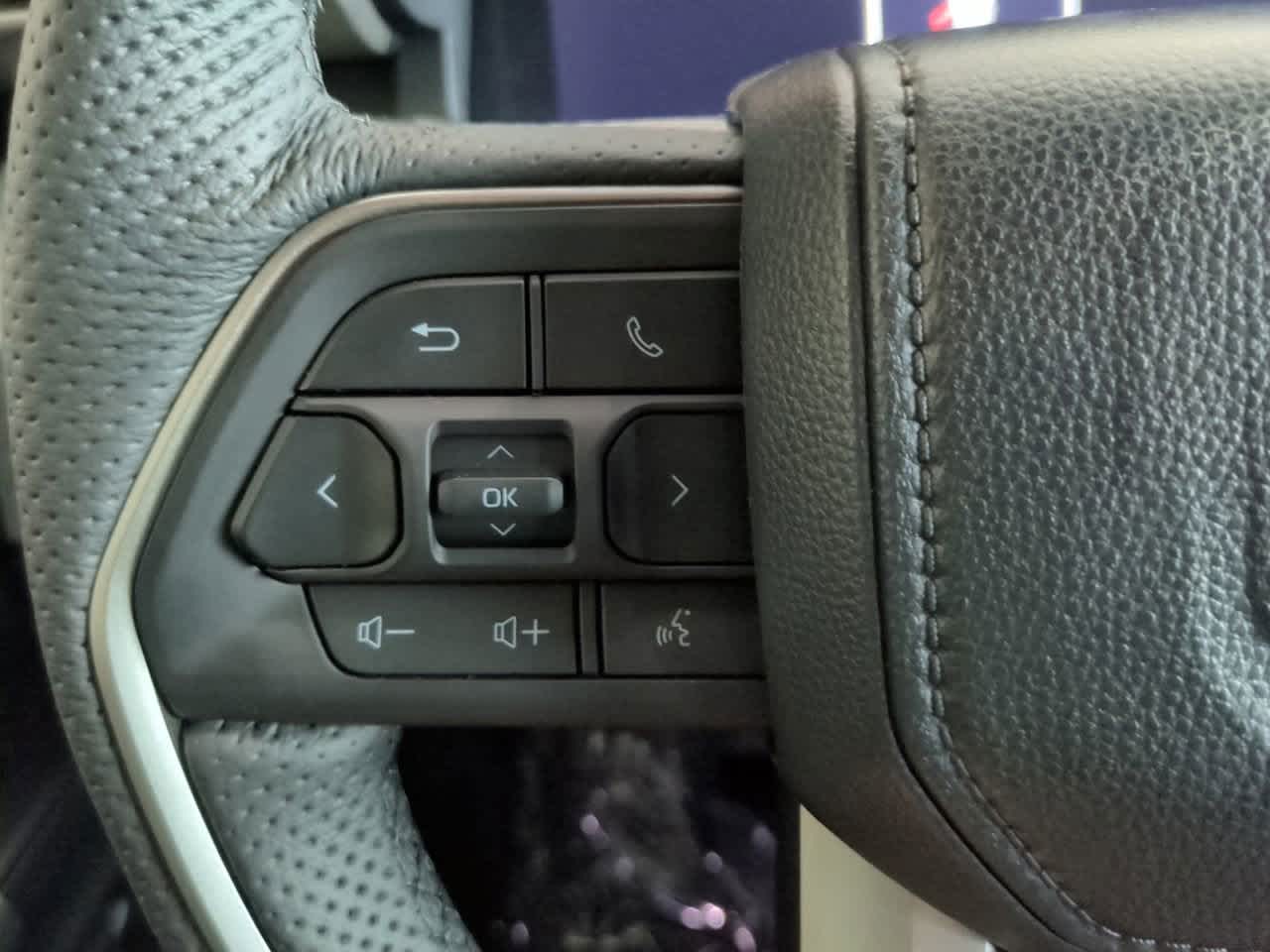 Thumbnail: 2025 Toyota Tacoma - 24