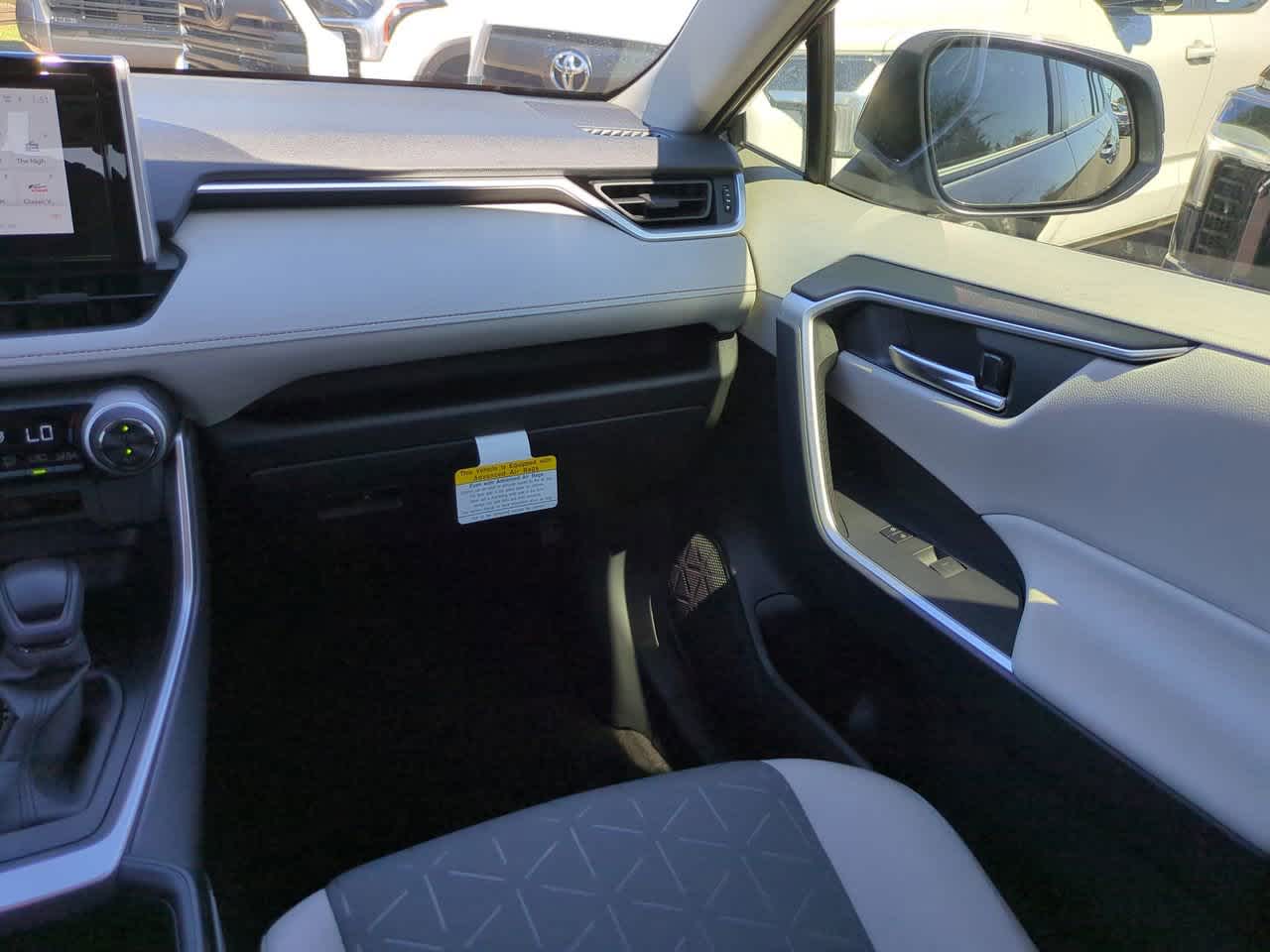 Thumbnail: 2025 Toyota RAV4 - 16