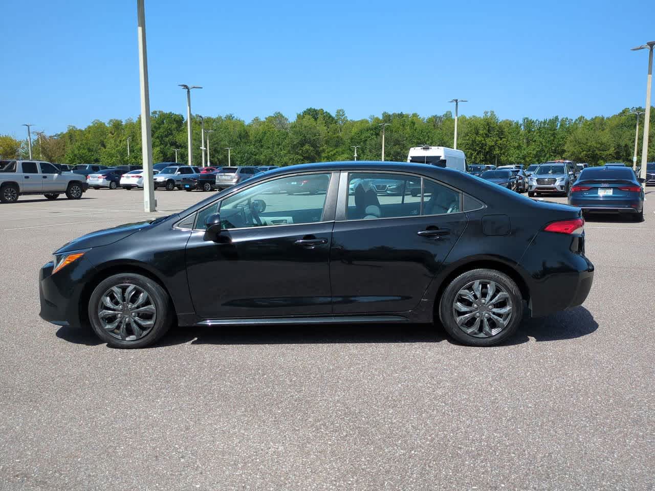 Thumbnail: 2022 Toyota Corolla - 3