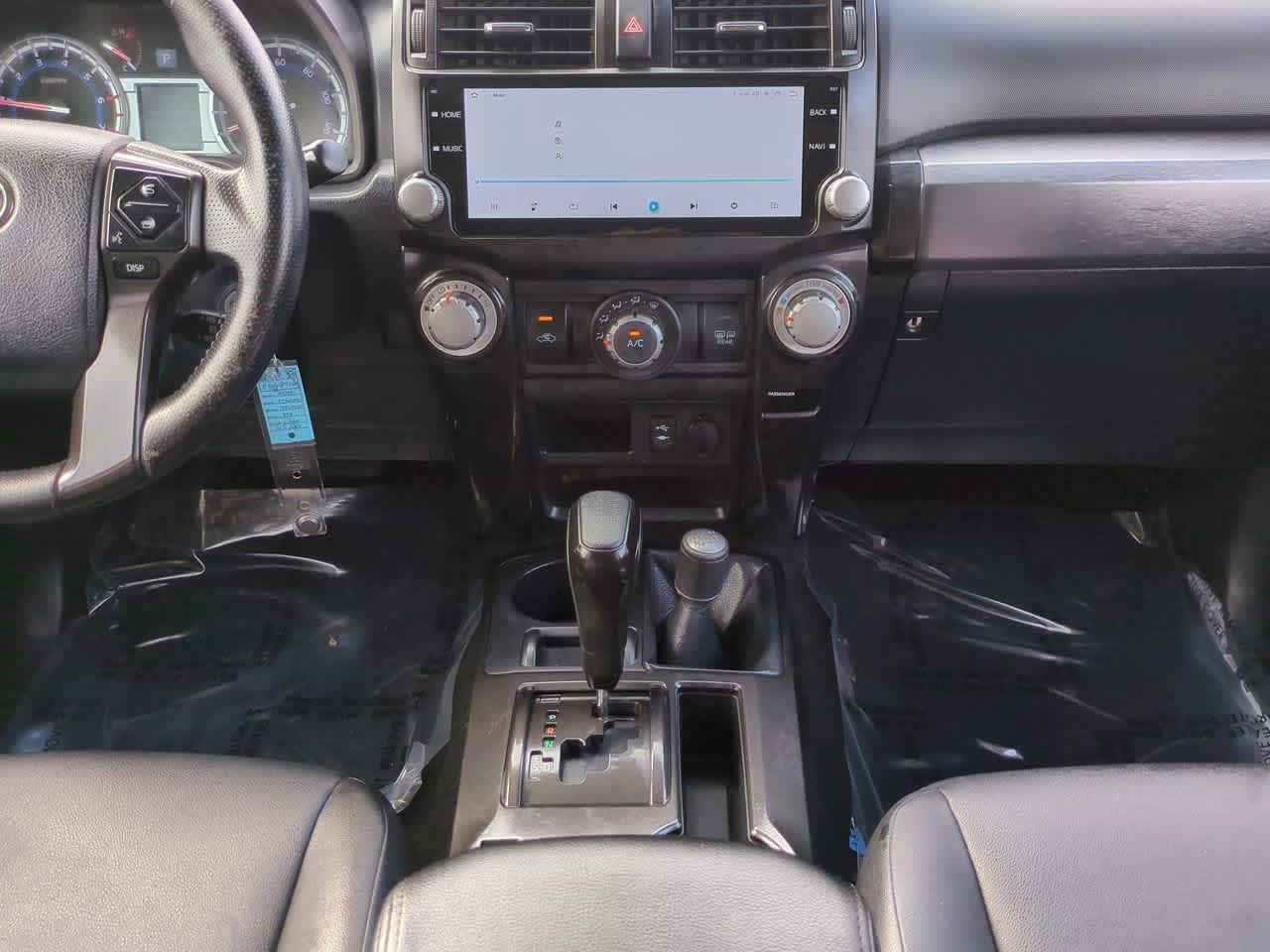 Thumbnail: 2014 Toyota 4Runner - 18