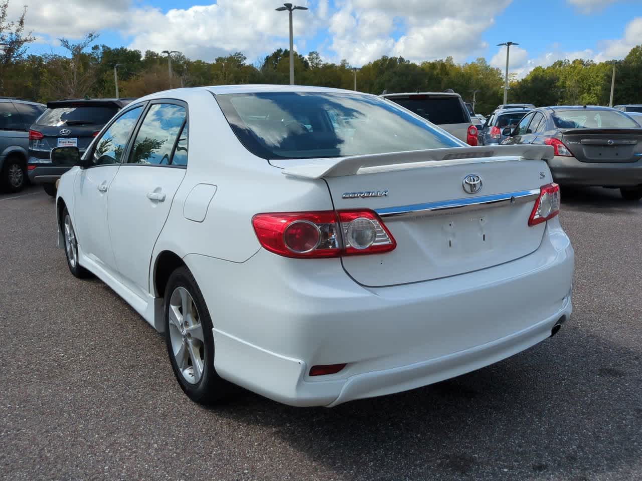 Thumbnail: 2011 Toyota Corolla - 4