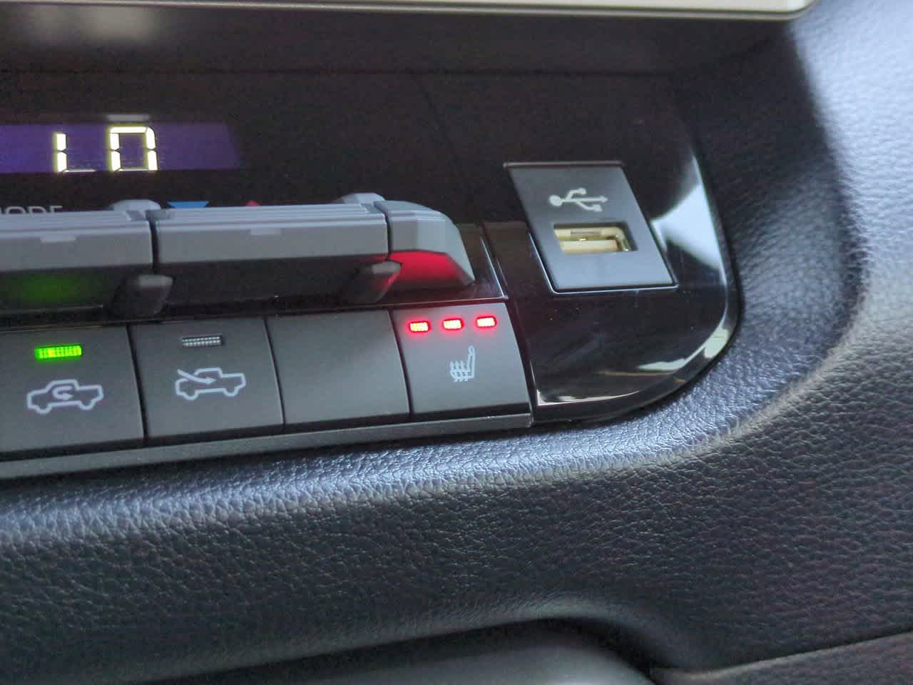 Thumbnail: 2025 Toyota Tundra - 21