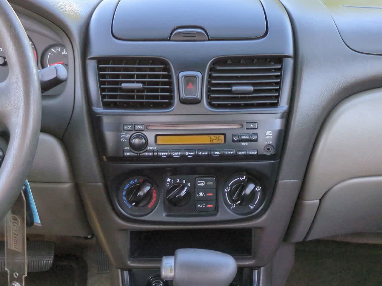 Thumbnail: 2005 Nissan Sentra - 17