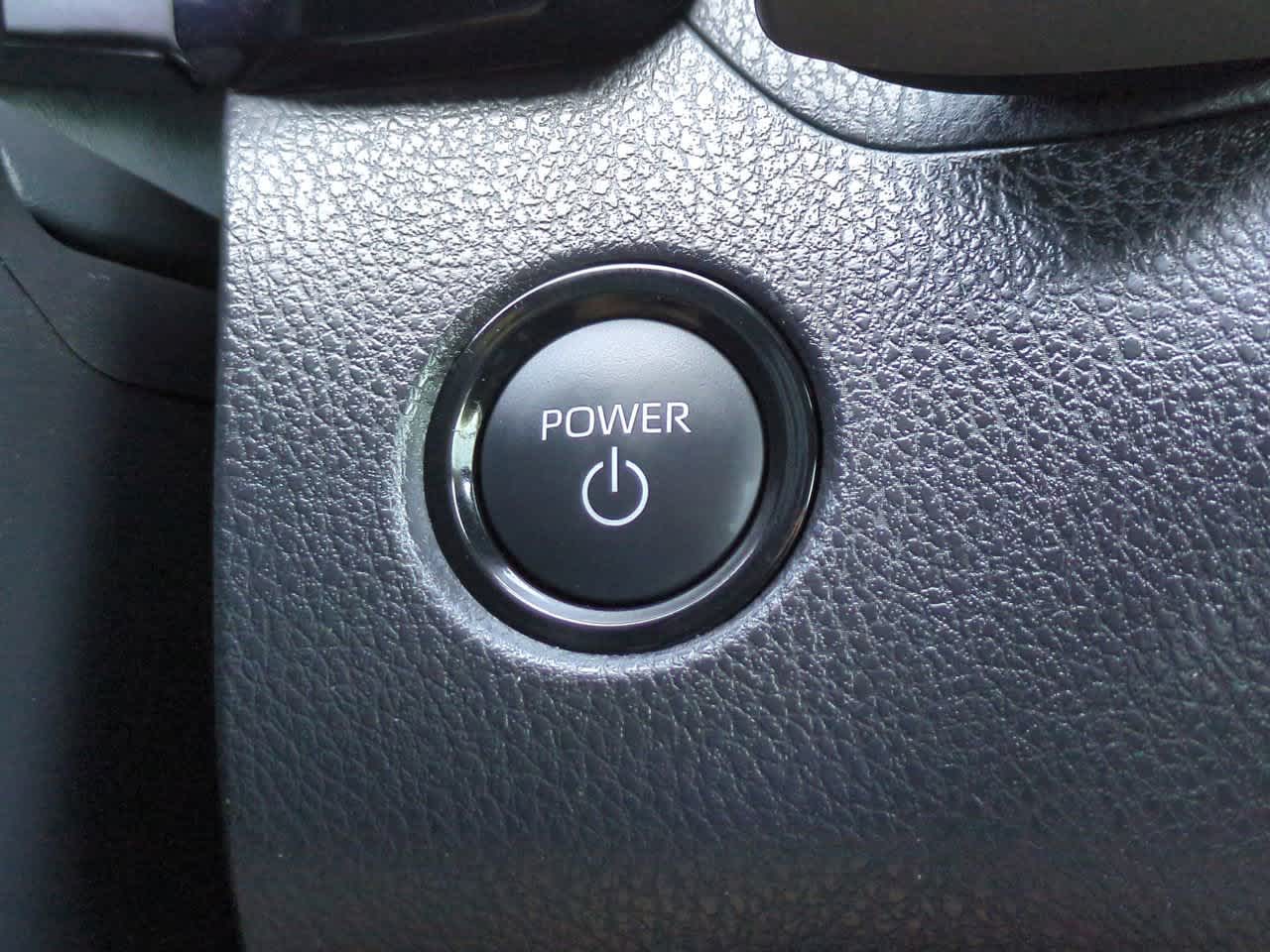 Thumbnail: 2025 Toyota Camry - 25