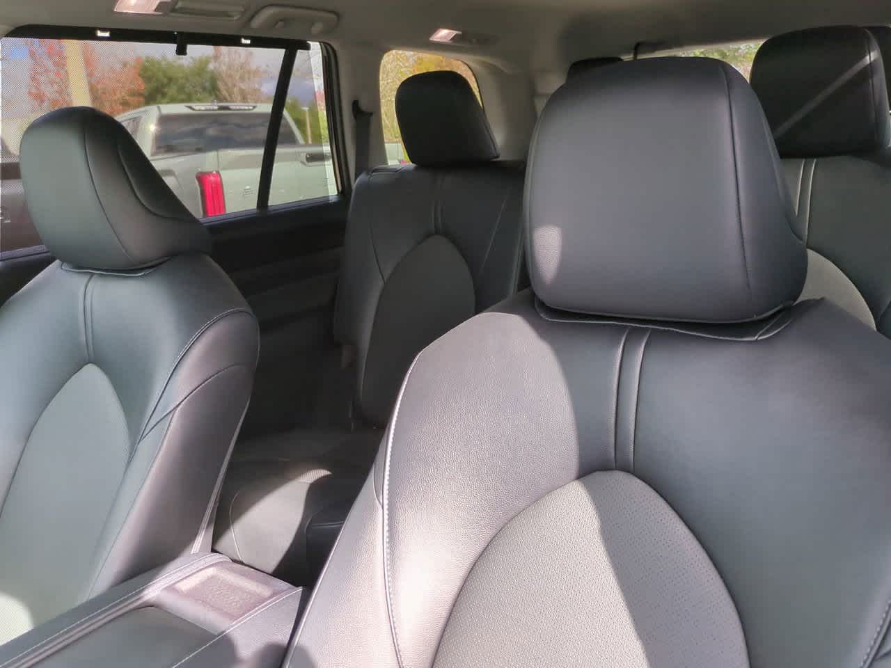 Thumbnail: 2025 Toyota Grand Highlander - 8