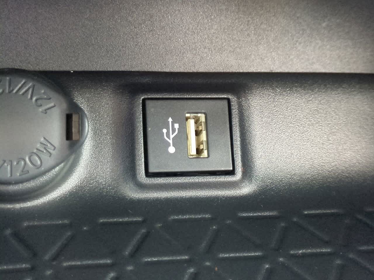 Thumbnail: 2025 Toyota RAV4 - 21