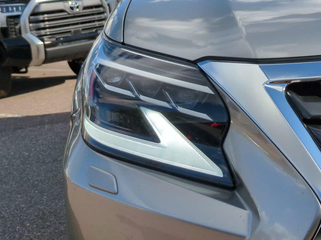 Thumbnail: 2020 Lexus GX - 10