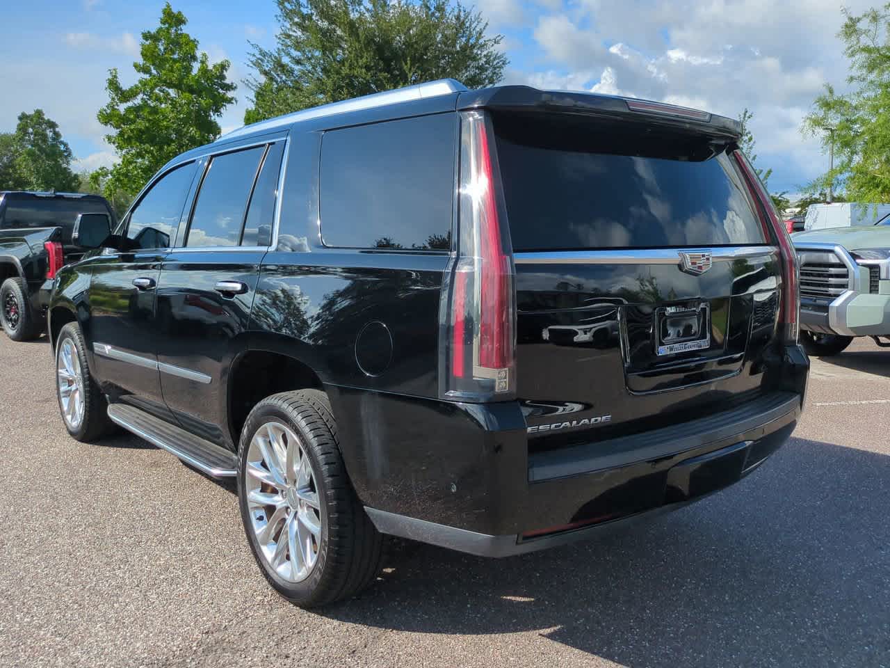 Thumbnail: 2019 Cadillac Escalade - 4