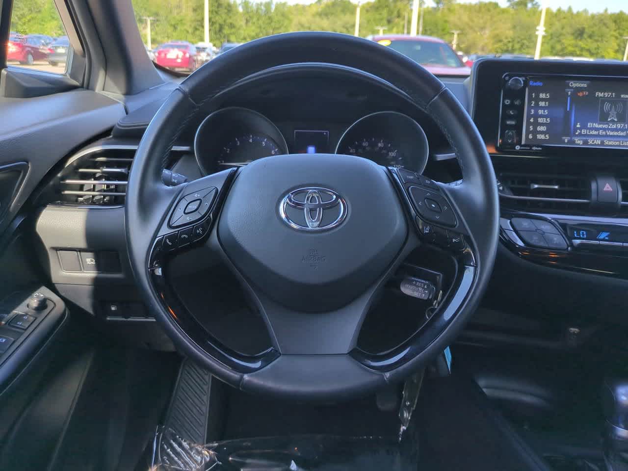 Thumbnail: 2018 Toyota C-HR - 15