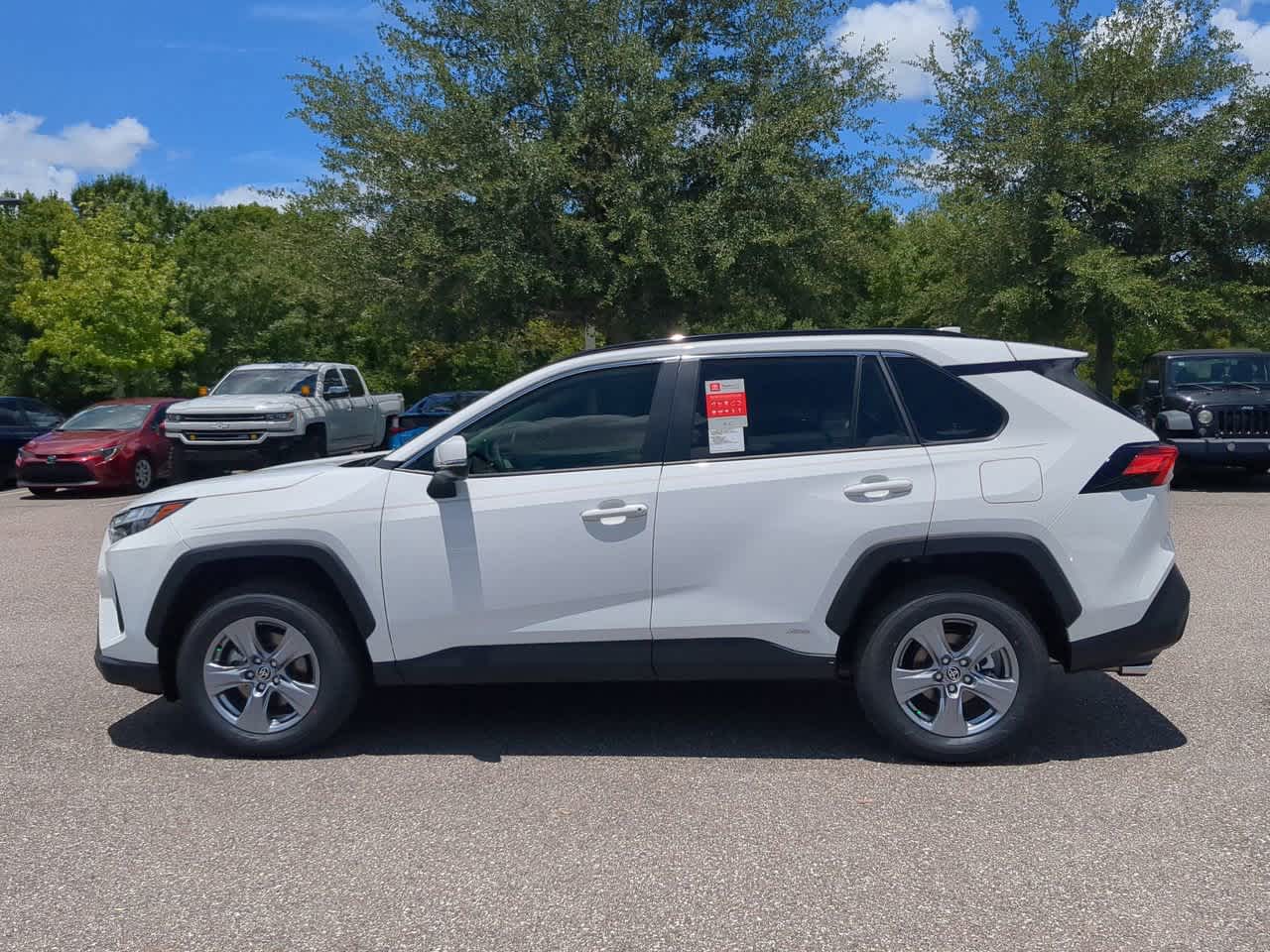Thumbnail: 2025 Toyota RAV4 - 3