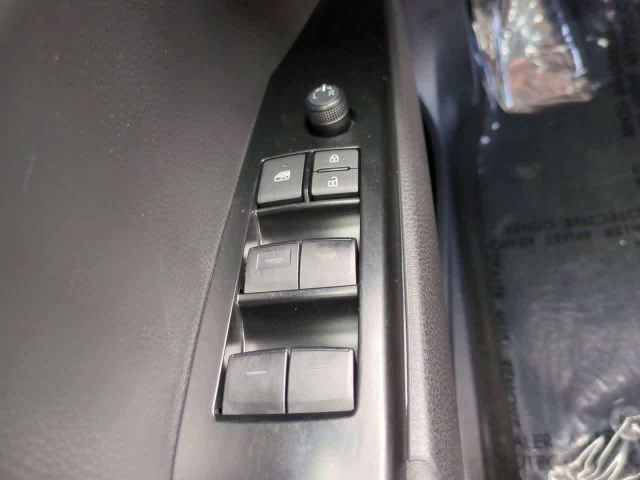 Thumbnail: 2025 Toyota Camry - 21