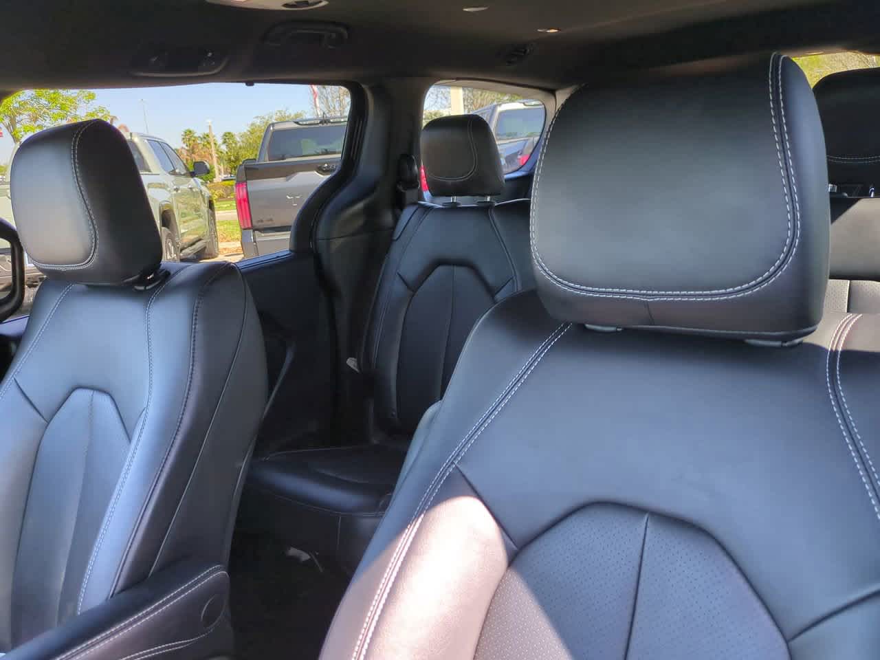 Thumbnail: 2025 Chrysler Pacifica - 8