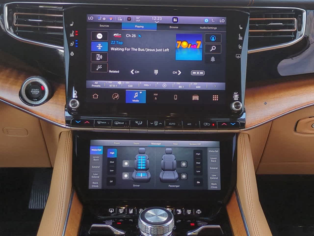 Thumbnail: 2022 Jeep Grand Wagoneer - 18