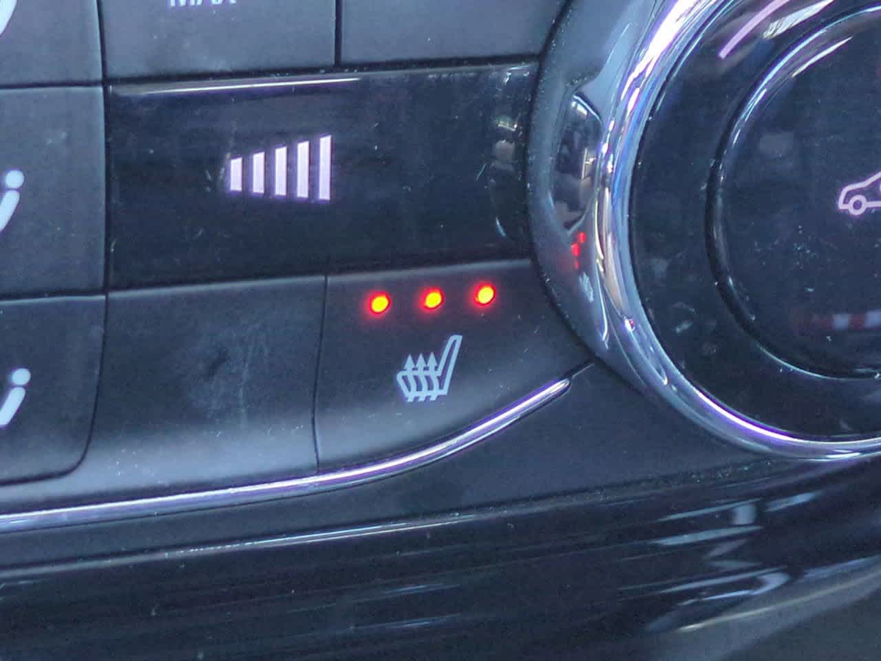 Thumbnail: 2025 Chevrolet Trax - 21