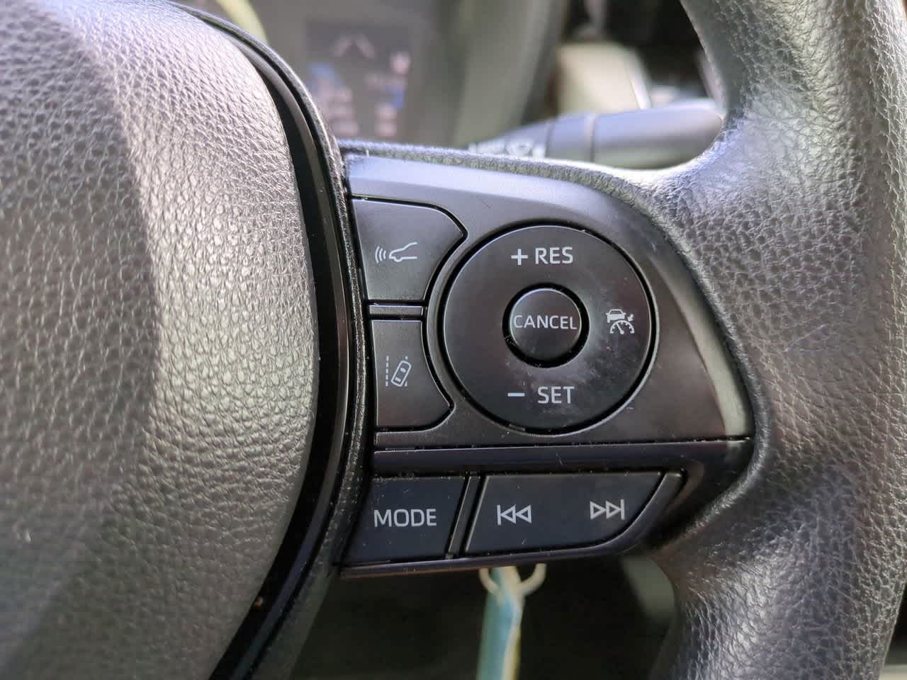 2022 Toyota Corolla LE 23