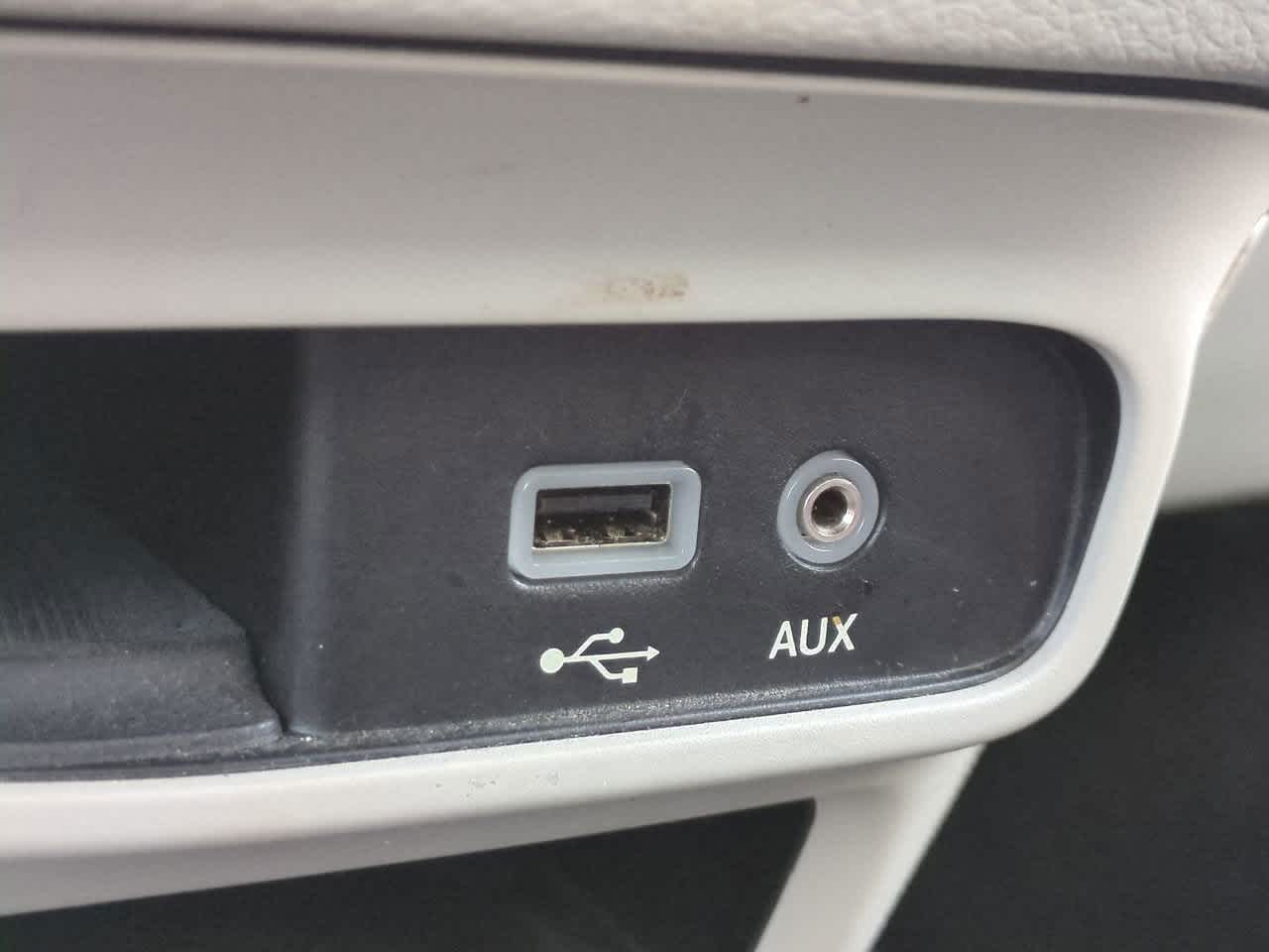 Thumbnail: 2018 Chrysler Pacifica - 22