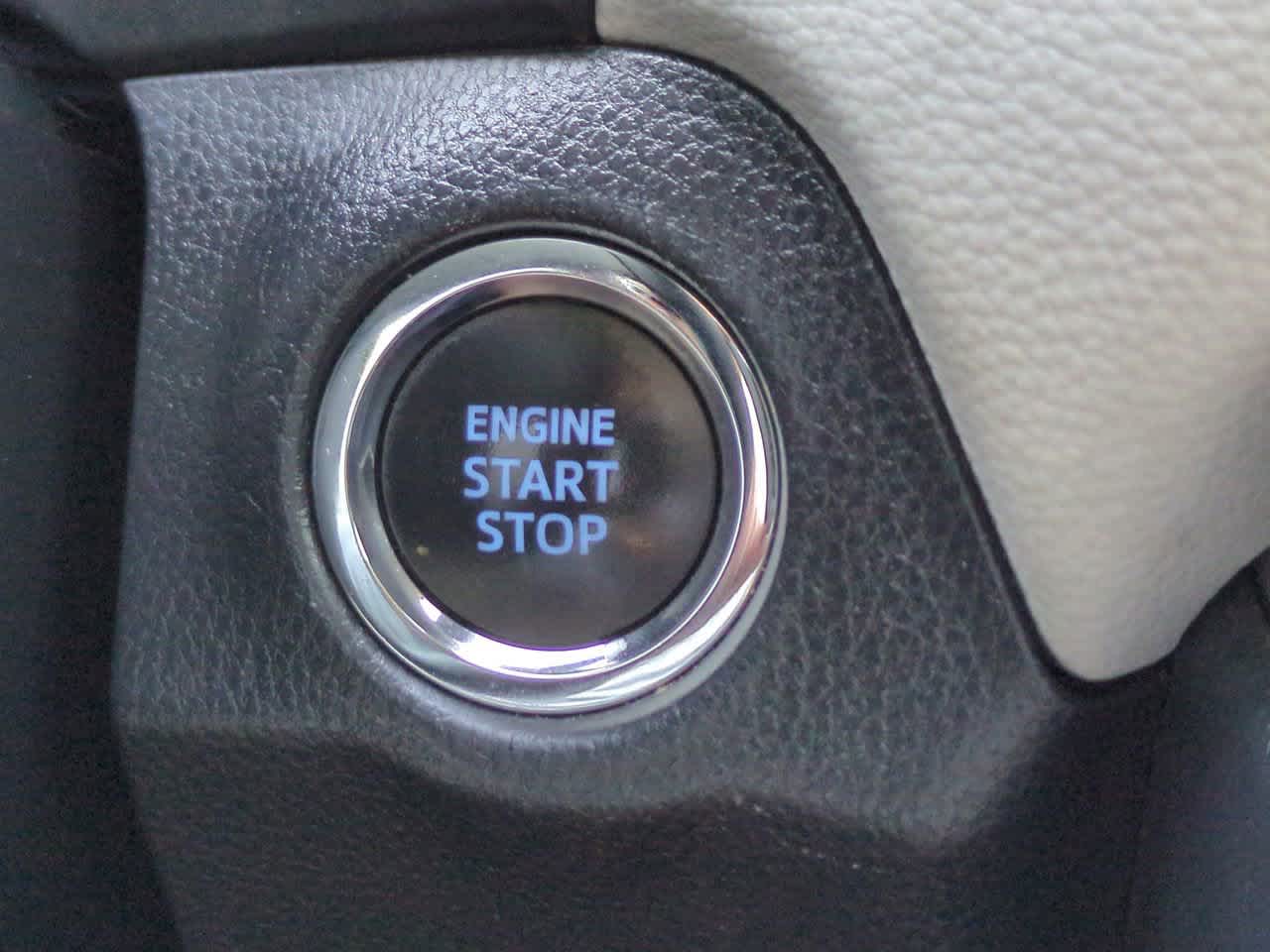 Thumbnail: 2019 Toyota RAV4 - 25