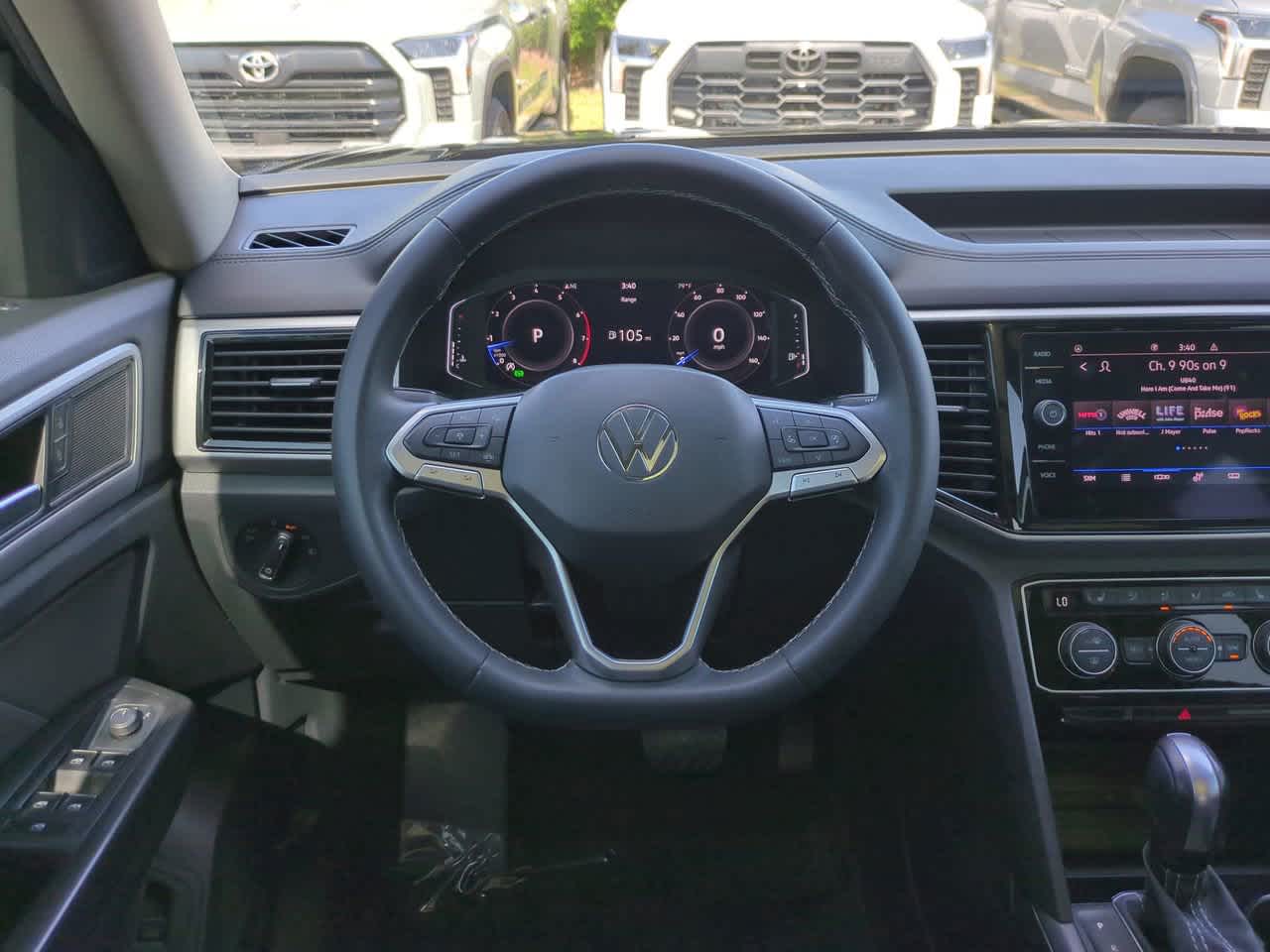 Thumbnail: 2022 Volkswagen Atlas - 16