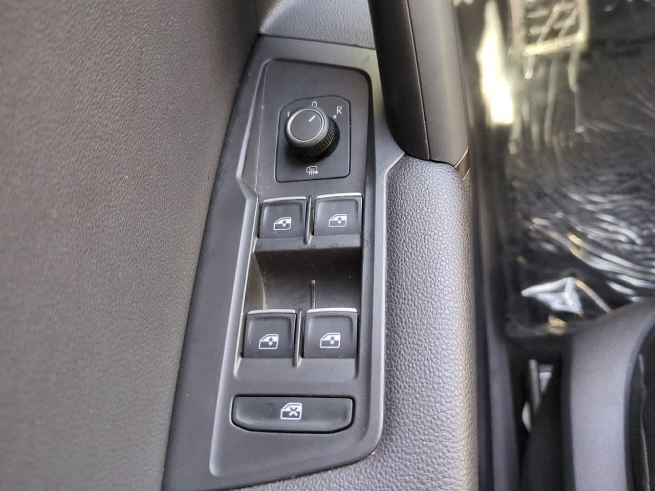 Thumbnail: 2019 Volkswagen Tiguan - 24