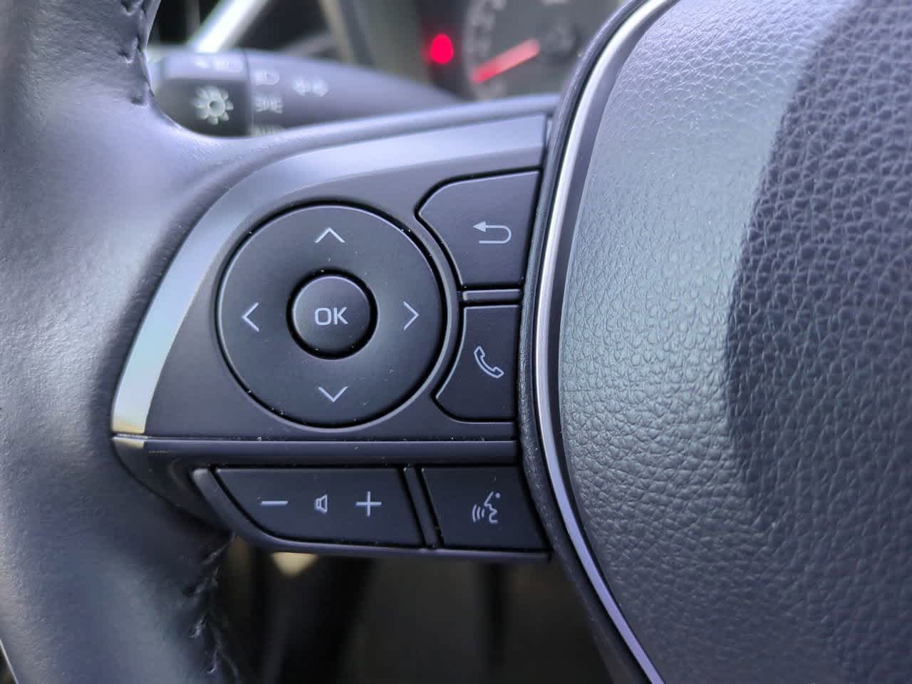 Thumbnail: 2022 Toyota Corolla - 22