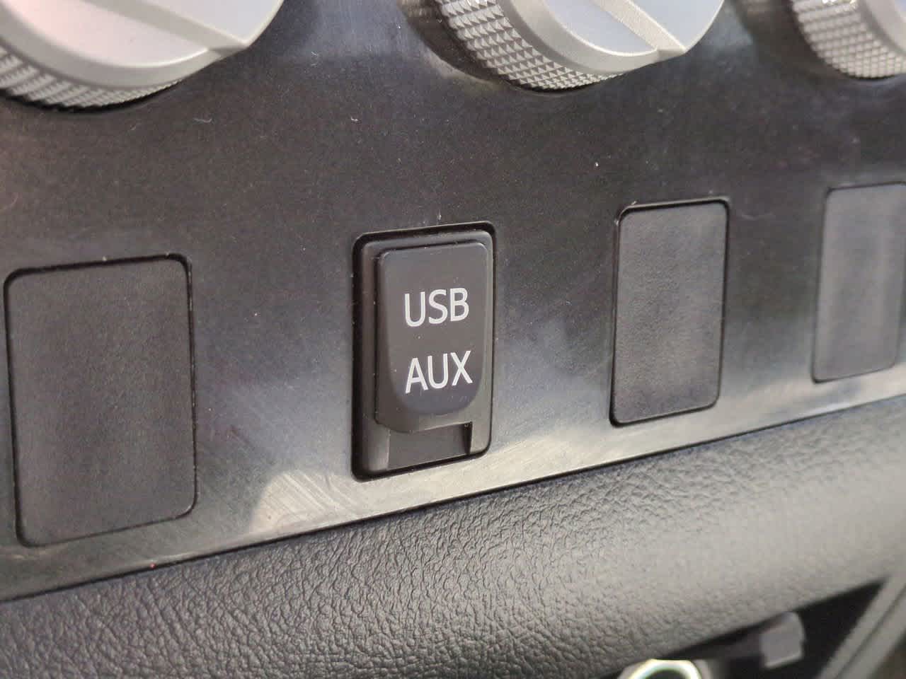 Thumbnail: 2011 Toyota Tundra - 16