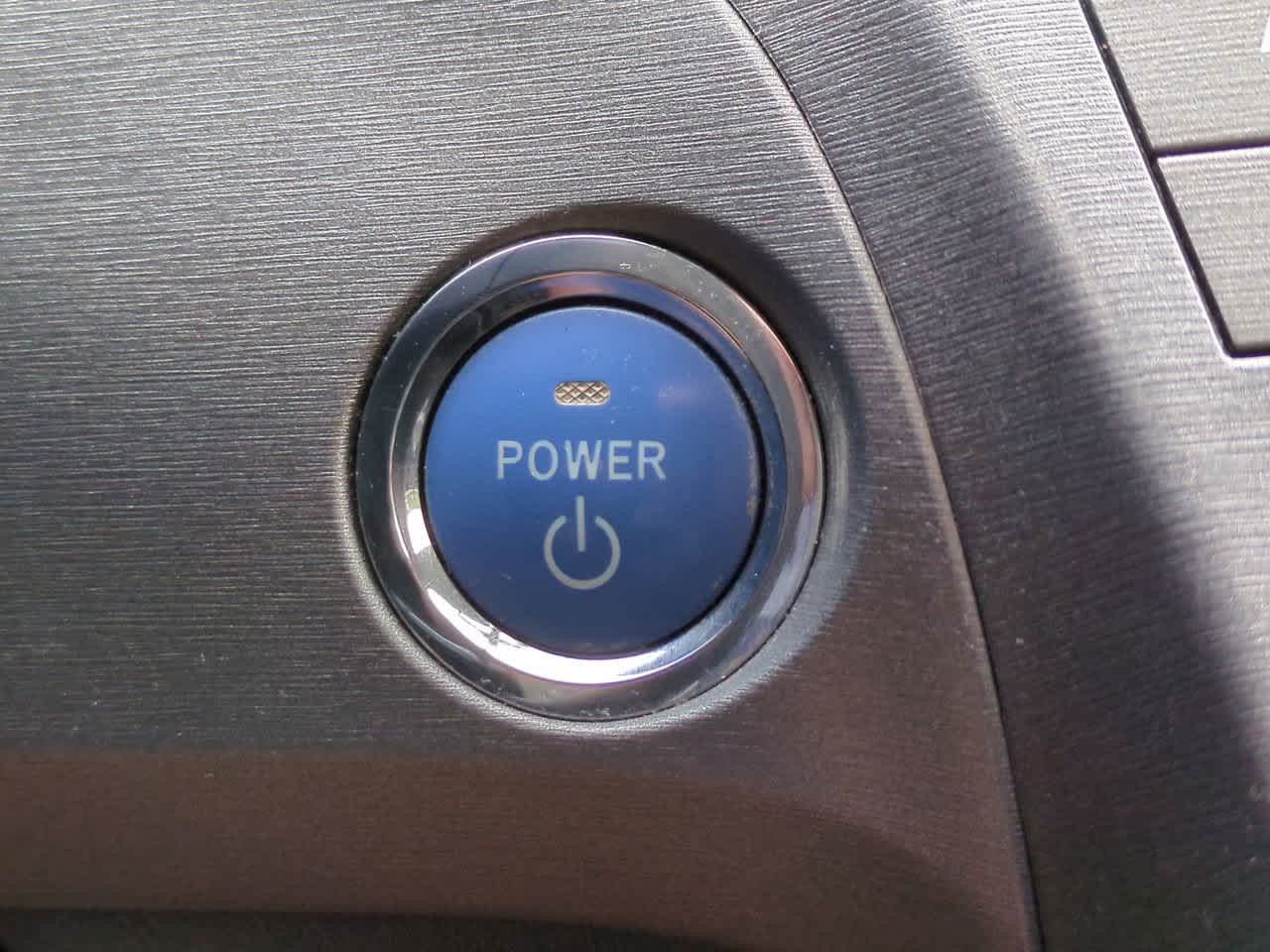 Thumbnail: 2013 Toyota Prius - 24