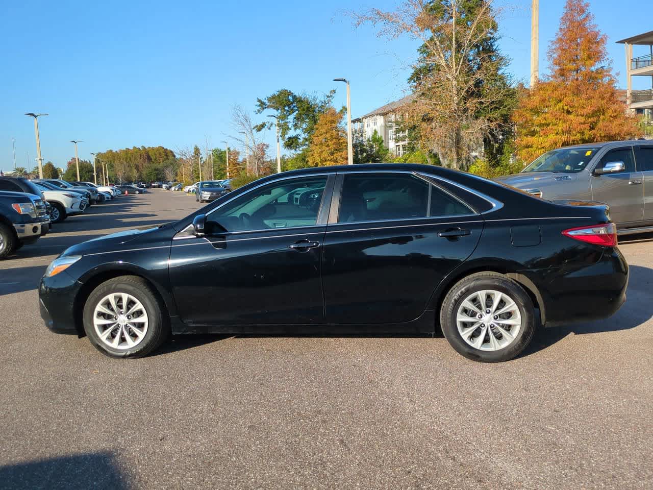 Thumbnail: 2016 Toyota Camry - 3