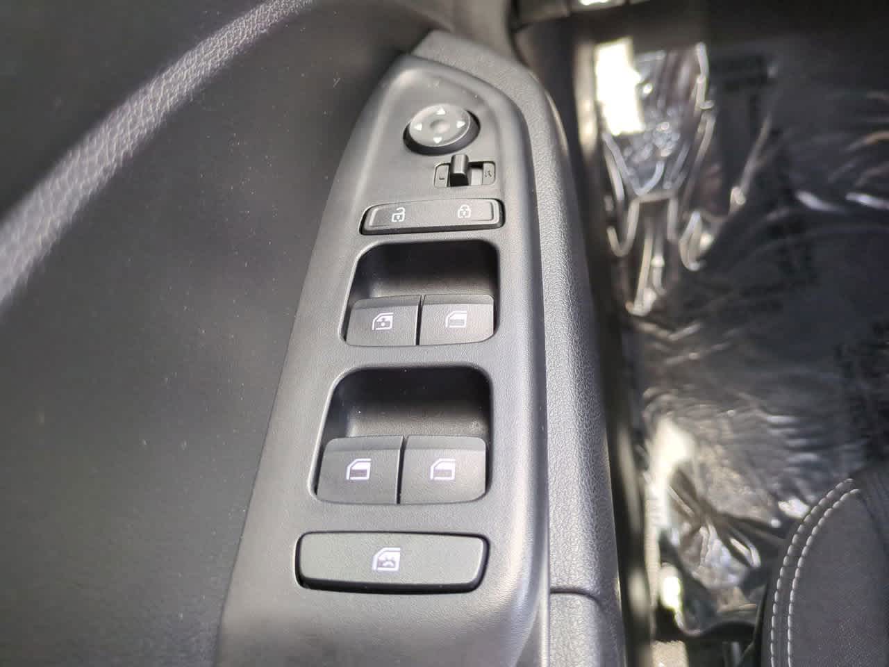 Thumbnail: 2025 Hyundai Venue - 22