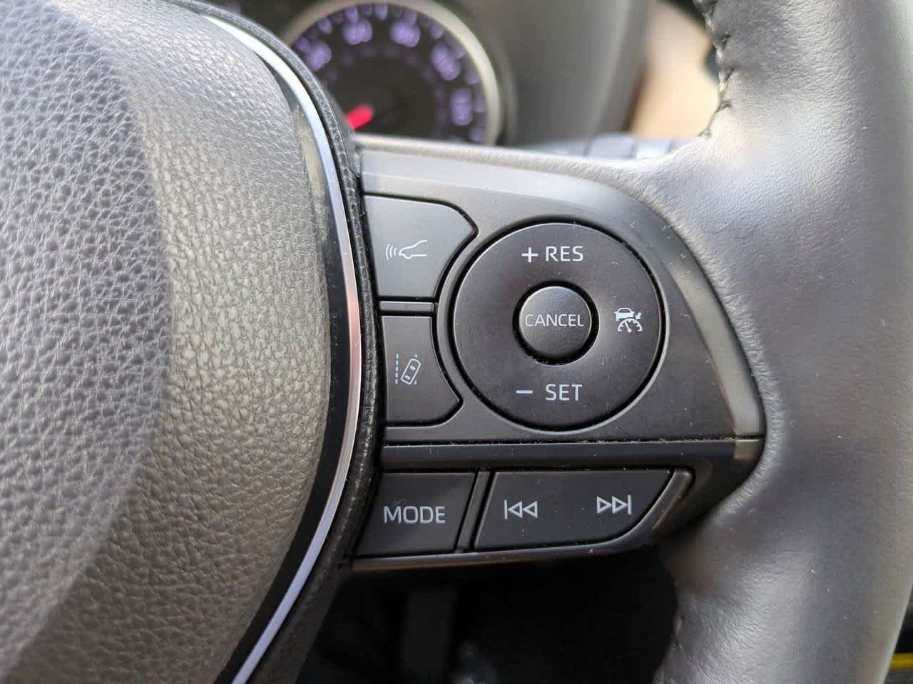 Thumbnail: 2019 Toyota RAV4 - 25