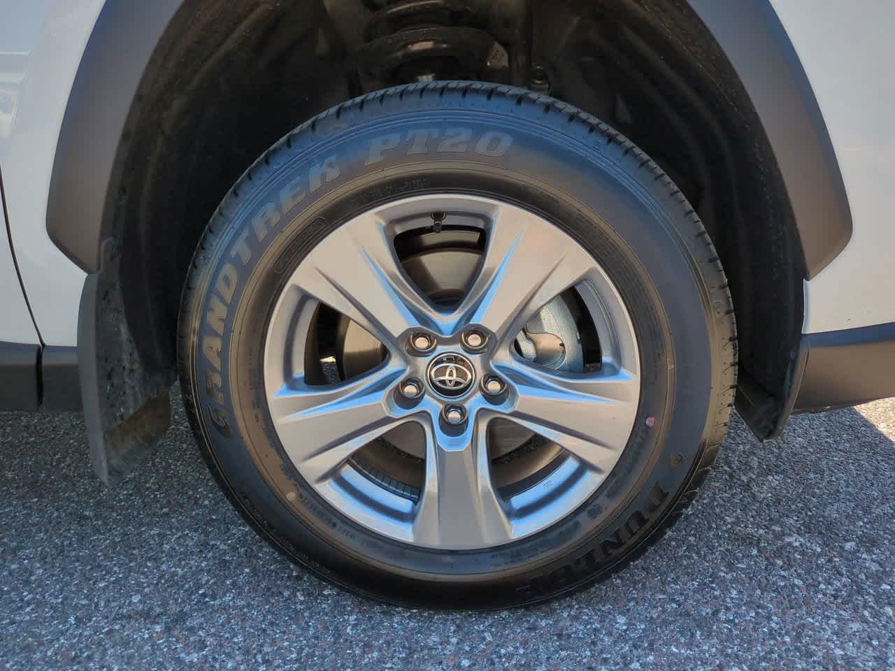 Thumbnail: 2025 Toyota RAV4 - 11