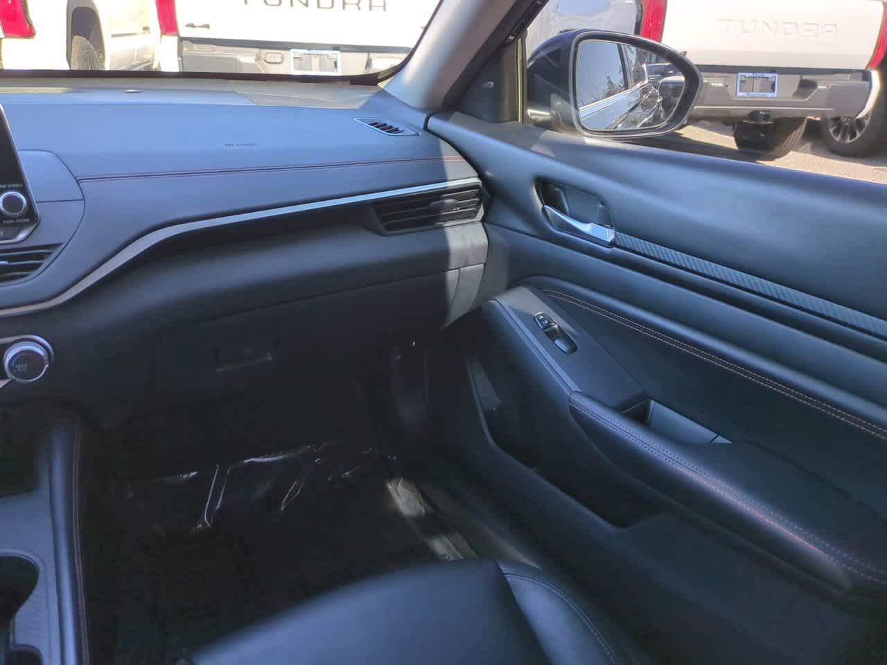 Thumbnail: 2019 Nissan Altima - 16