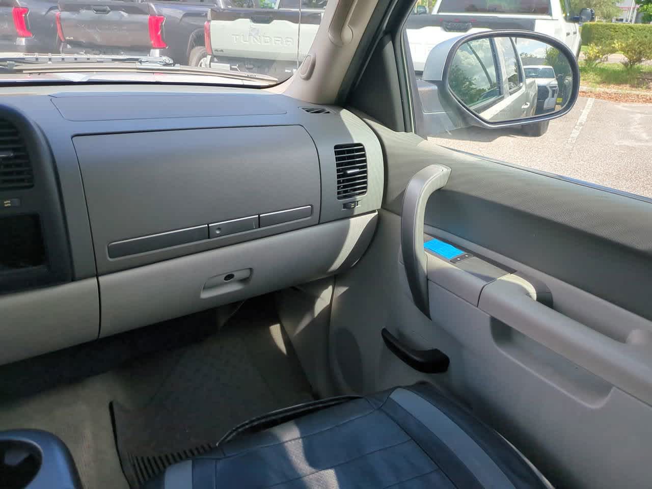 Thumbnail: 2012 Chevrolet Silverado 1500 - 15